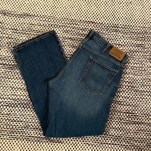 Signature Levi Strauss Dark Wash Denim Straight Leg Jean